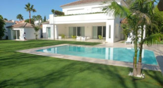 Villa Independiente en Guadalmina Baja – Málaga – GCROR2386847