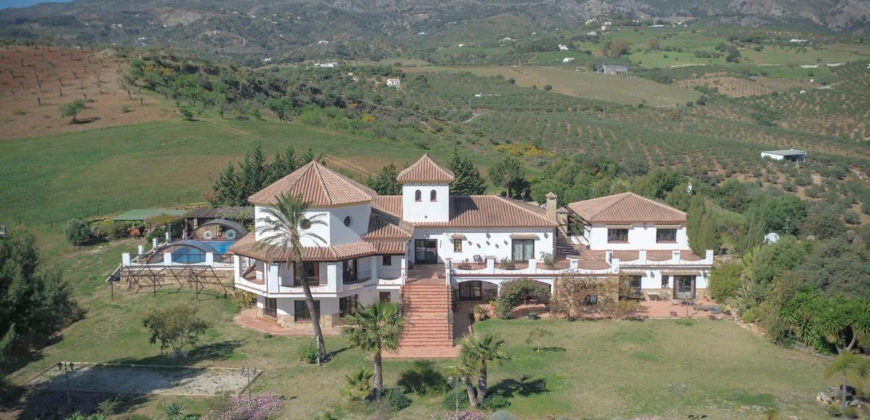 Villa Independiente en Casarabonela – Málaga – GCROR3619091