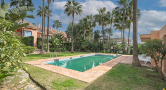 Unifamiliar Adosada en Nueva Andalucía – Málaga – GCROR4228213