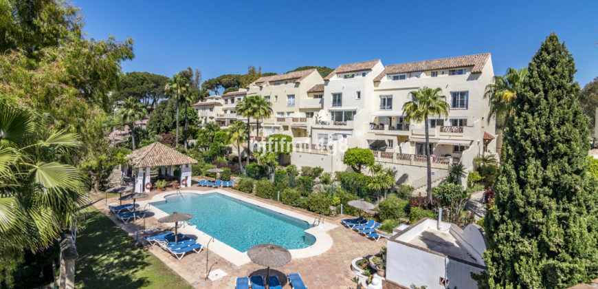 Apartamento Planta Media en Nueva Andalucía – Málaga – GCROR4392301