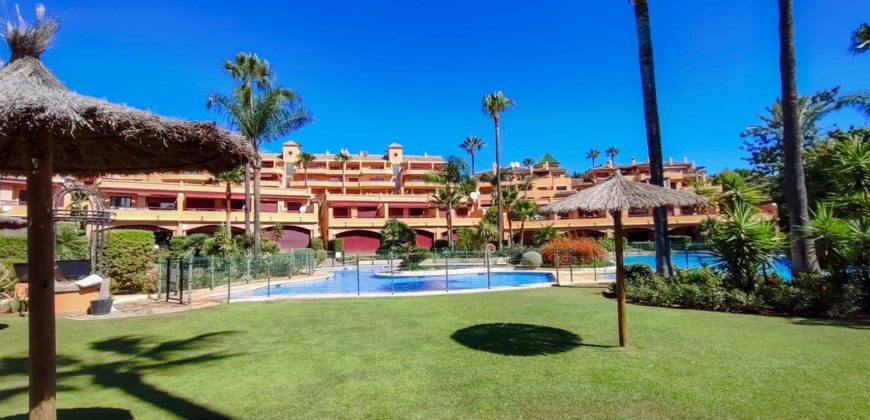 Apartamento Planta Media en Estepona – Málaga – GCROR4392868