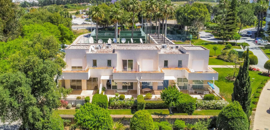 Unifamiliar Adosada en Estepona – Málaga – GCROR4069780